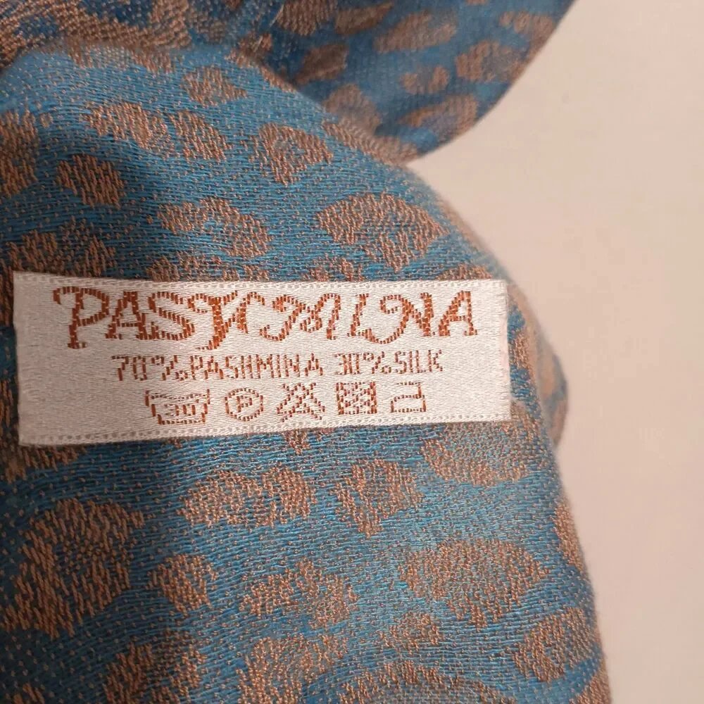 Pashmina Cheetah Print Rectangle Scarf-Cashmere & Silk Blend-Fringe-Reversible